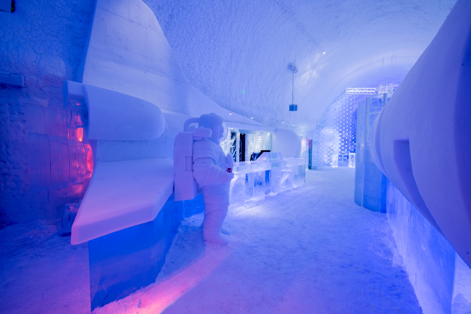 Sweden - ICEHOTEL ICEBAR In Orbit 2 - credit Asaf Kliger