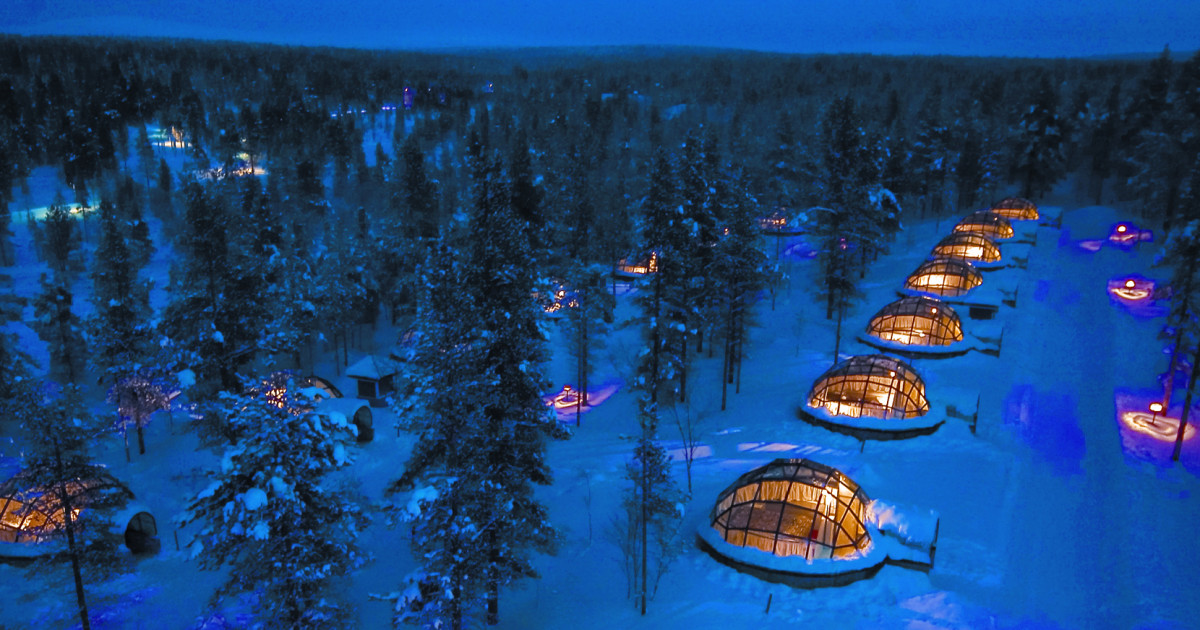 Glass Igloos Northern Lights | 50 Degrees North