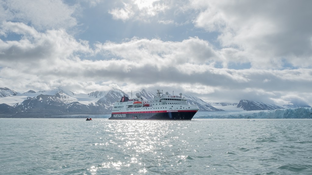 Arctic Fleet - Cruising the Arctic