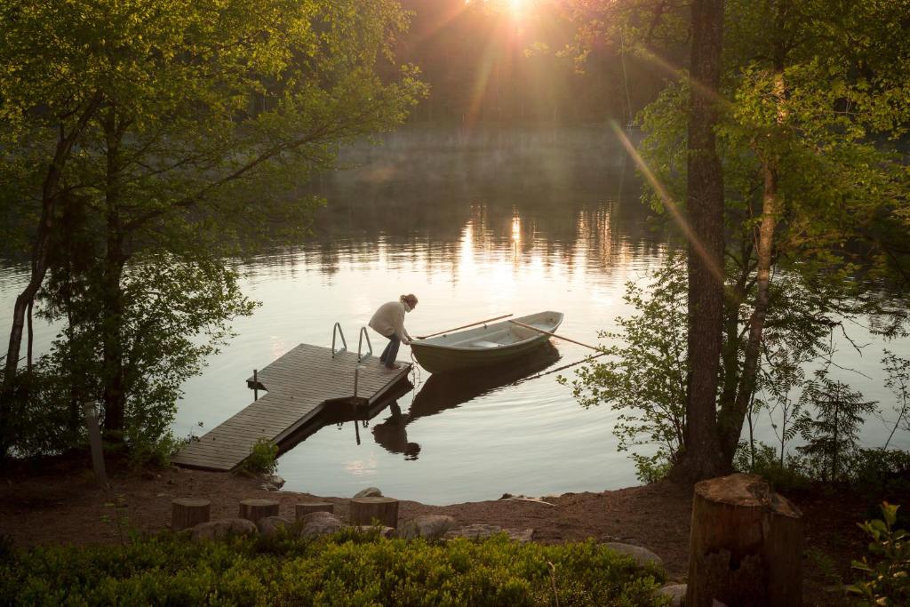 Hawkhill Cottage Resort