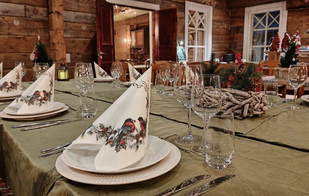 Elves Village Restaurant 