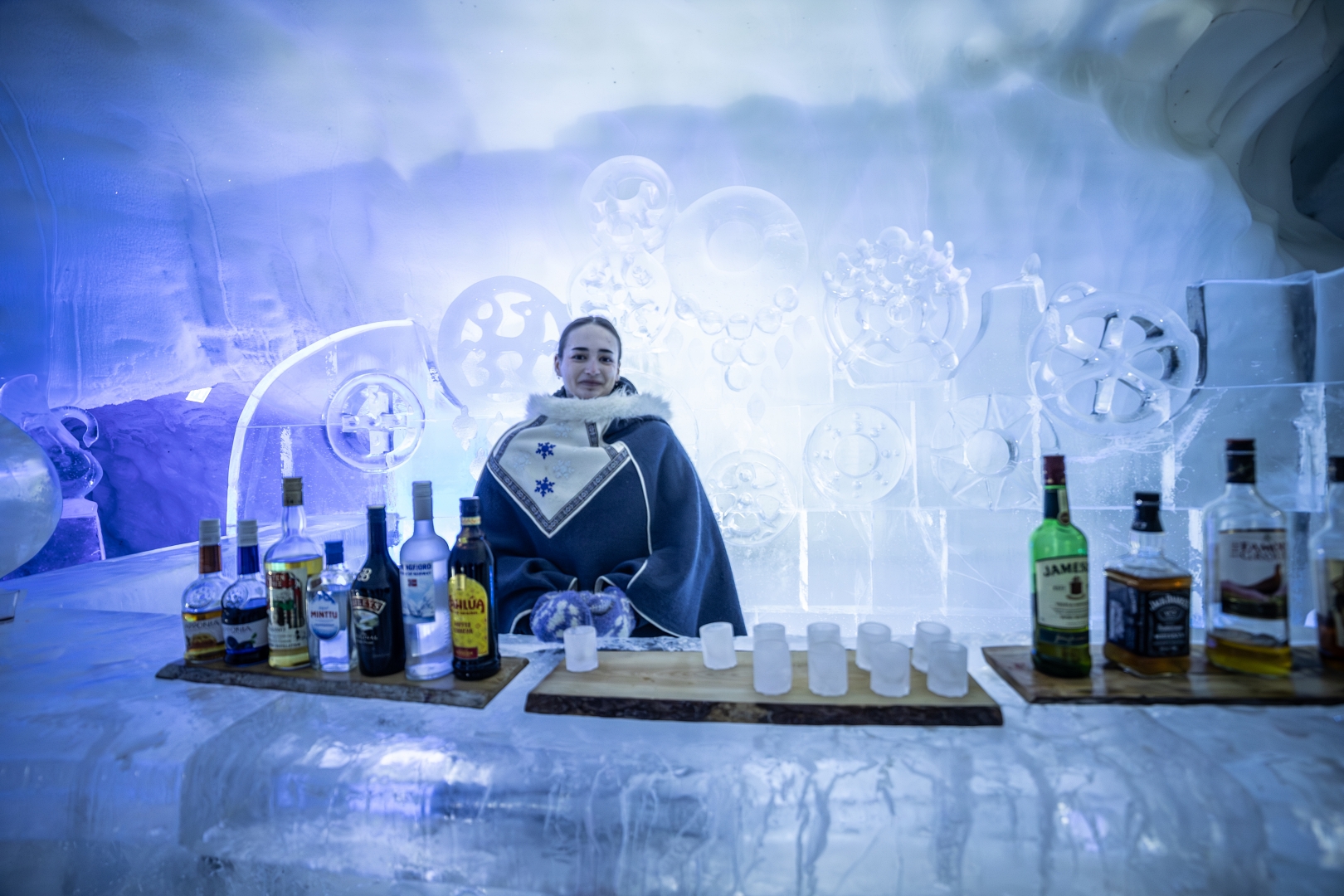 Web Norway Snow Resort Kirkenes winter snowhotel icebar by Lari Laasjarvi