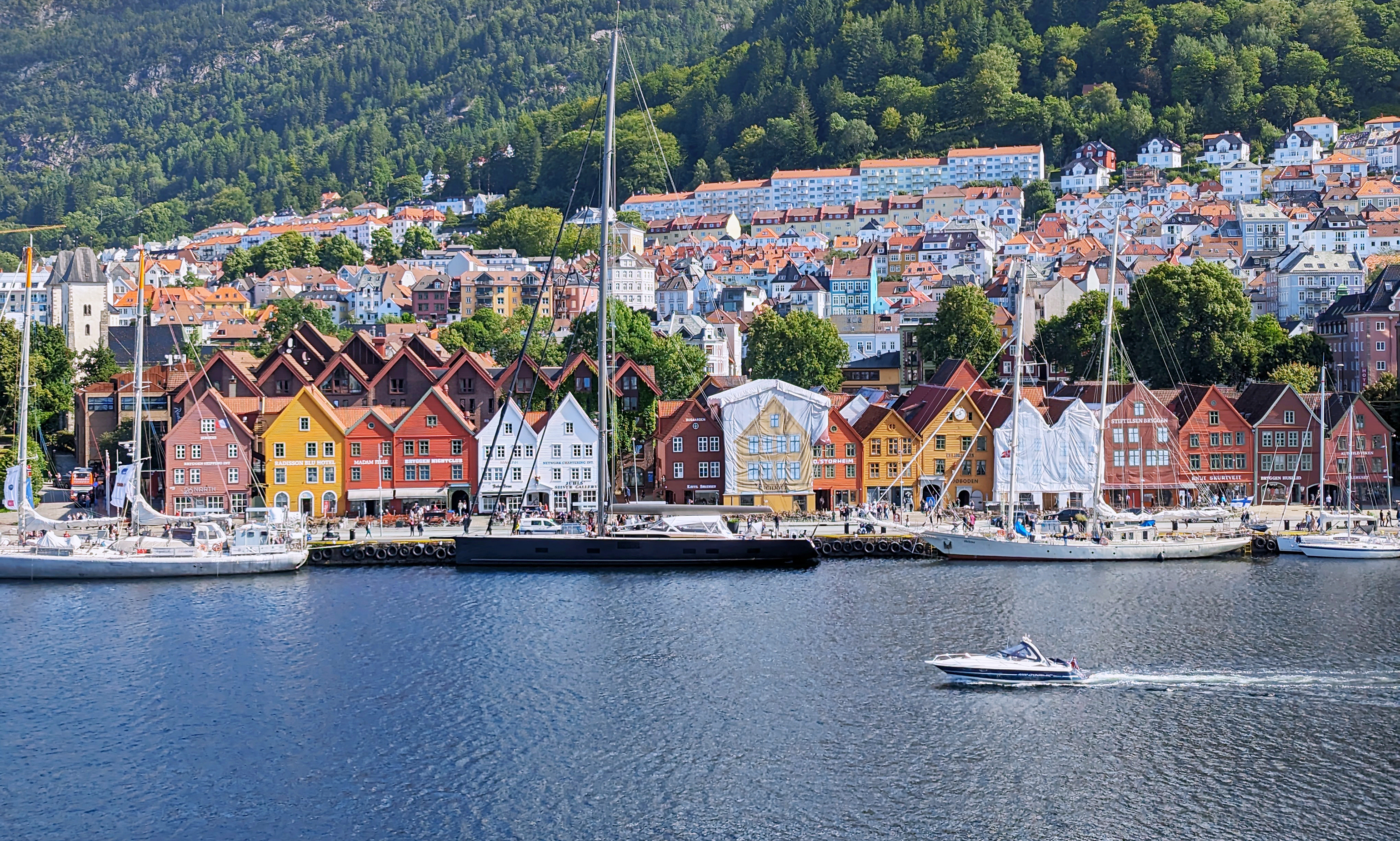 web banner 50DN Gemma Norway Bergen waterfront PXL 20230812 094136814