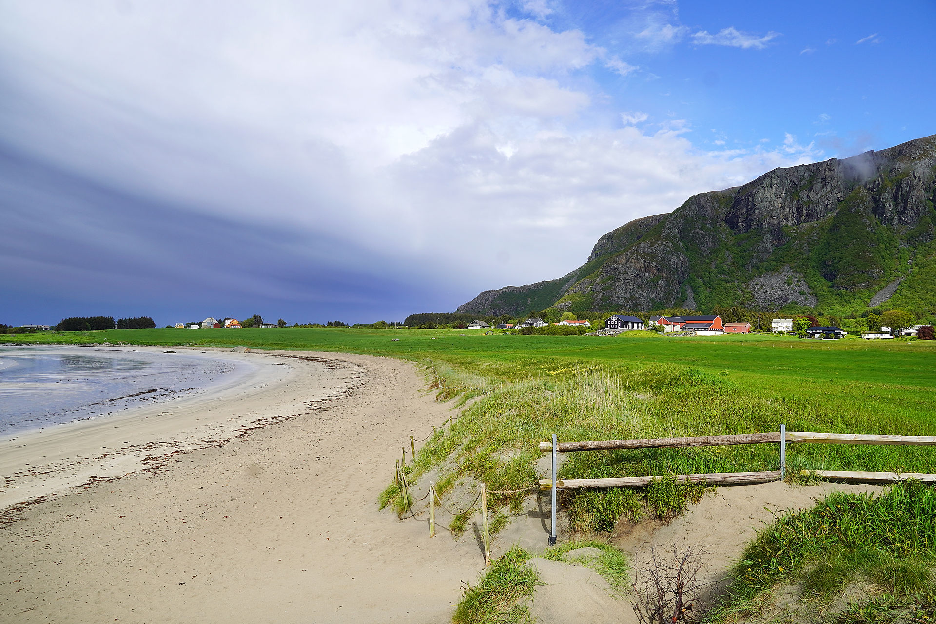 Norway Farstadsanden beach in Hustadvika by the Atlantic Road - credit Atlanterhavsvegen Christine Baglo Visitnorway.com