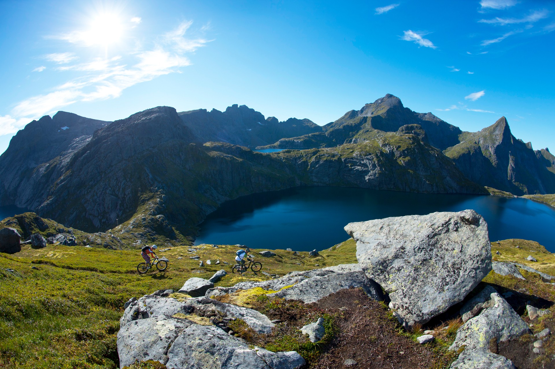 Norway Moskenes Lofoten web Tennesvatnet lake credit Manfred Stromberg - VisitNorway.com