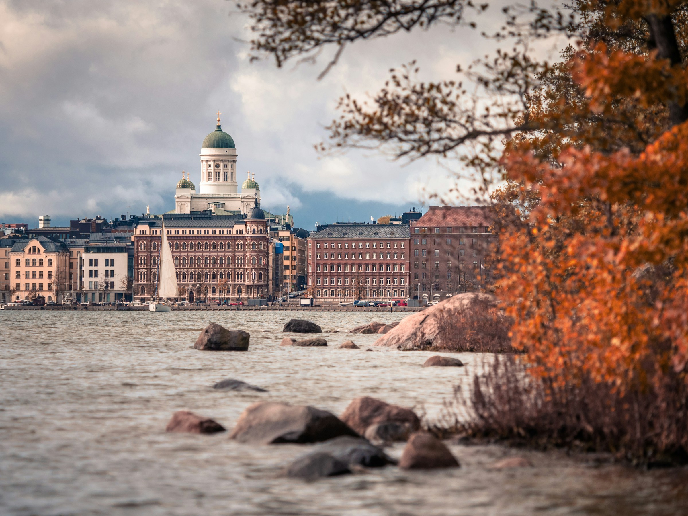Finland-Helsinki-autumn-tapio-haaja-j5rs-nCPA18-unsplash