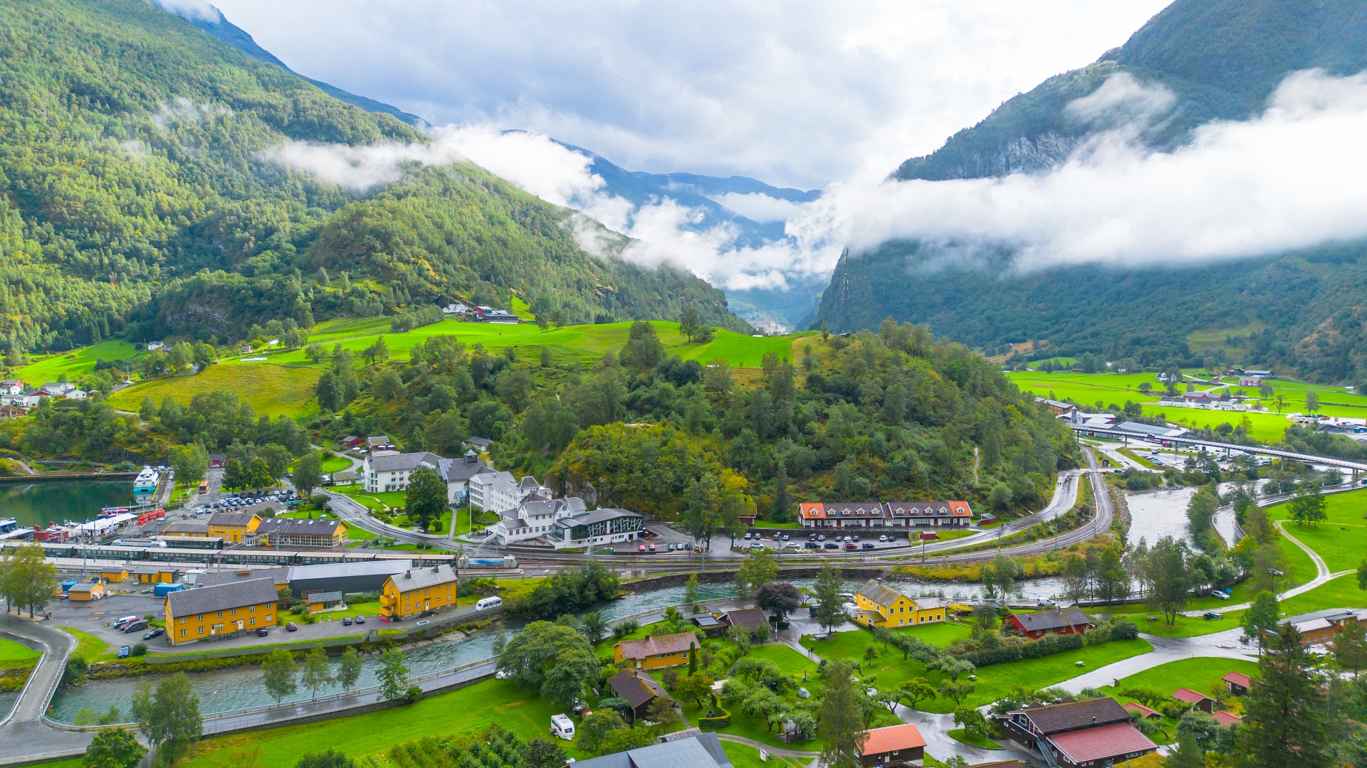 7 web Norway Flam drone view - by Lari Laasjärvi
