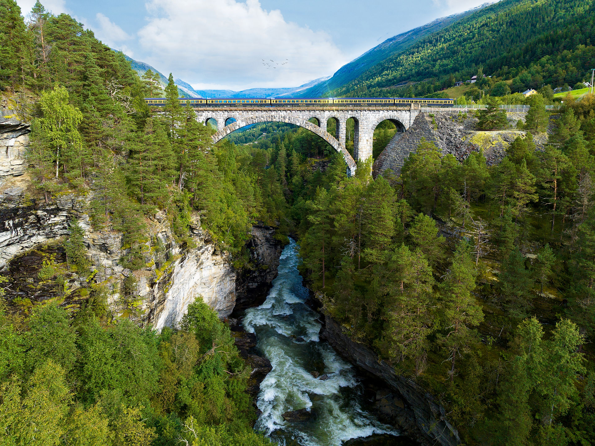 Norway train - The Golden Train on the Kylling Bridge - Romsdalen Norwegian Travel