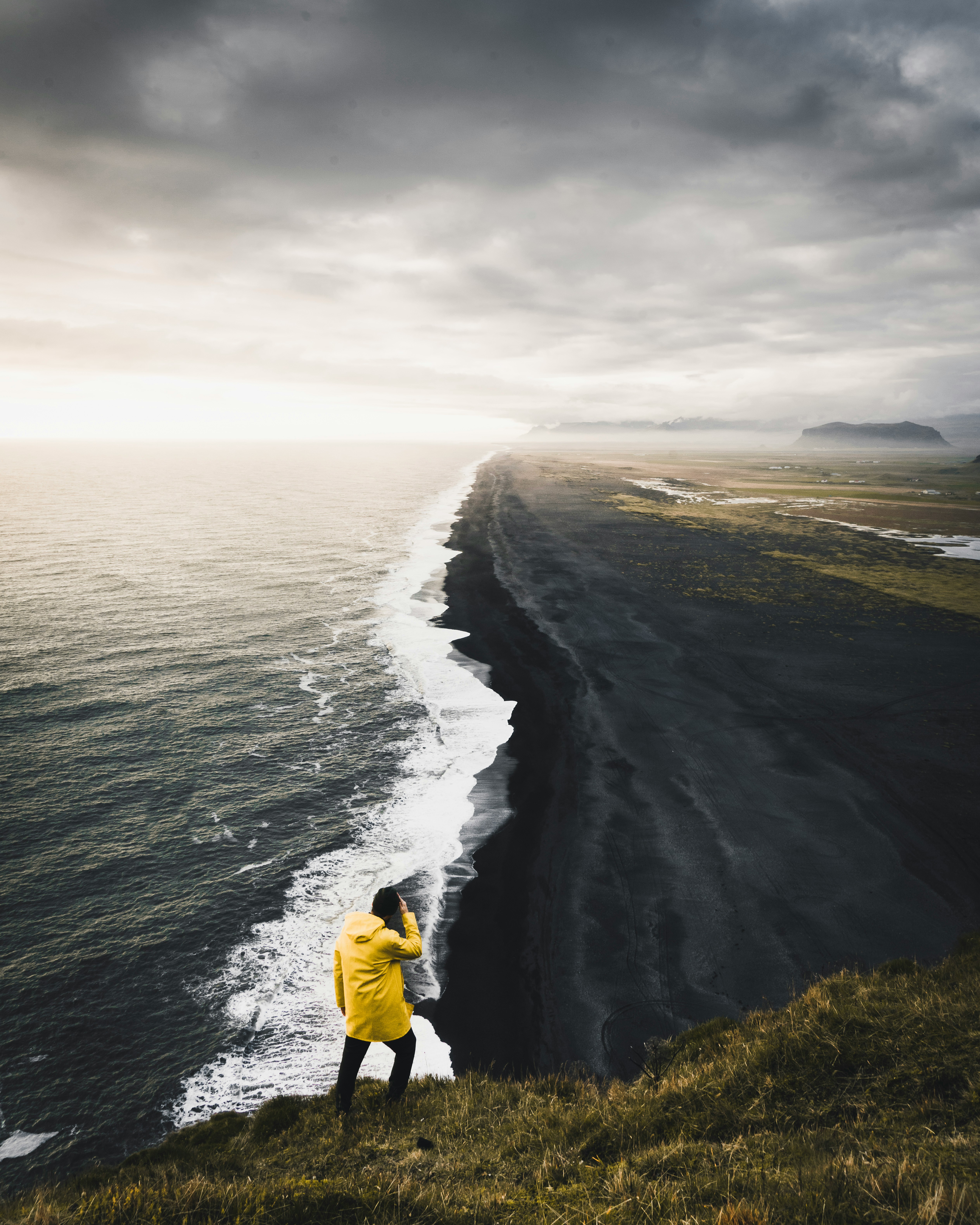 Iceland-summer-autumn-spring-Iceland-luke-stackpoole-Vh7ao7Mt- 4-unsplash-image
