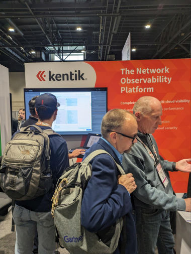 Booth visitors at Kubecon