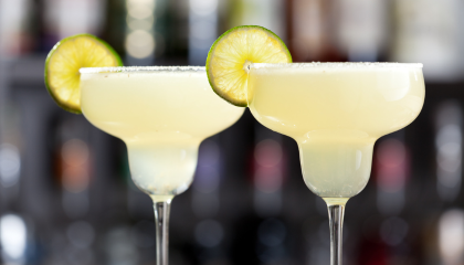 Dos cócteles margarita