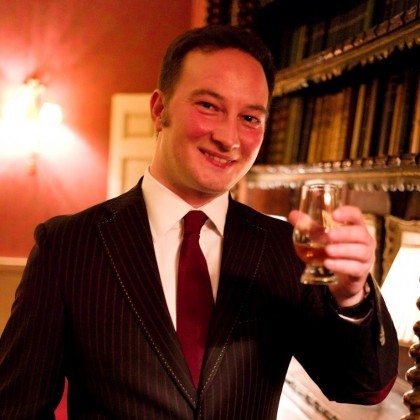 Ewan Gunn bartender