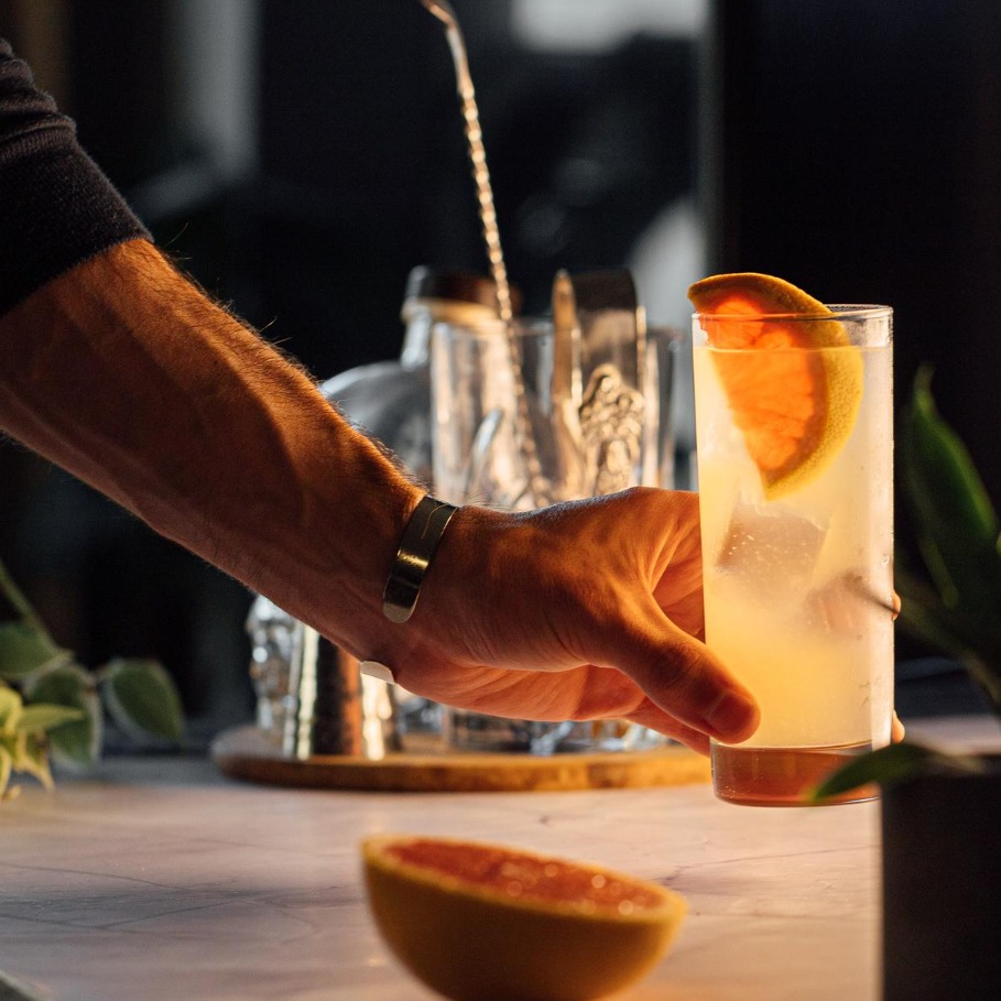 Servir Coctel Naranja