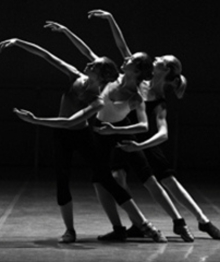 Imagem de três bailarinas 