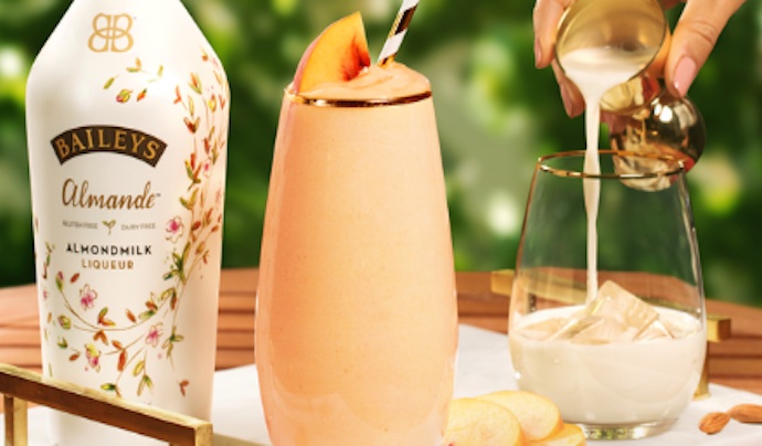 Baileys Almande Peach Smoothie