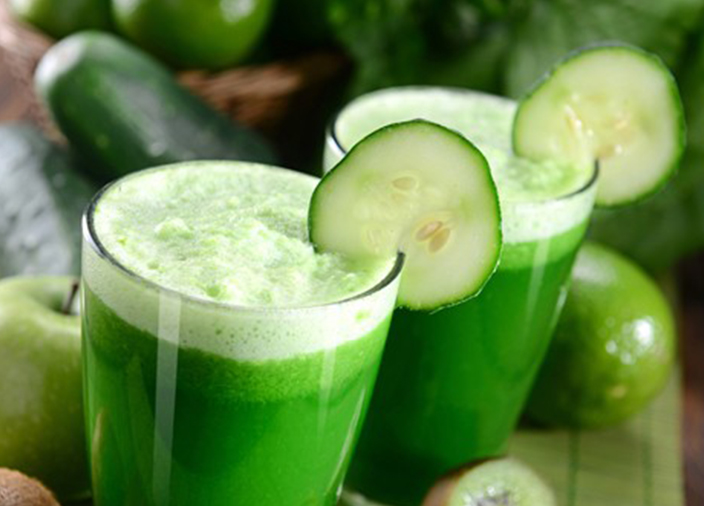Dos cocteles verdes