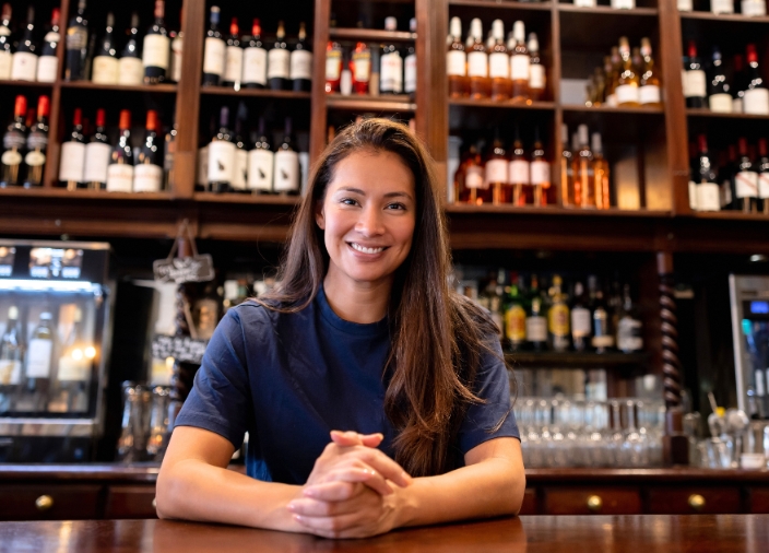 DBA_FEMALE_BARTENDER_SMILING