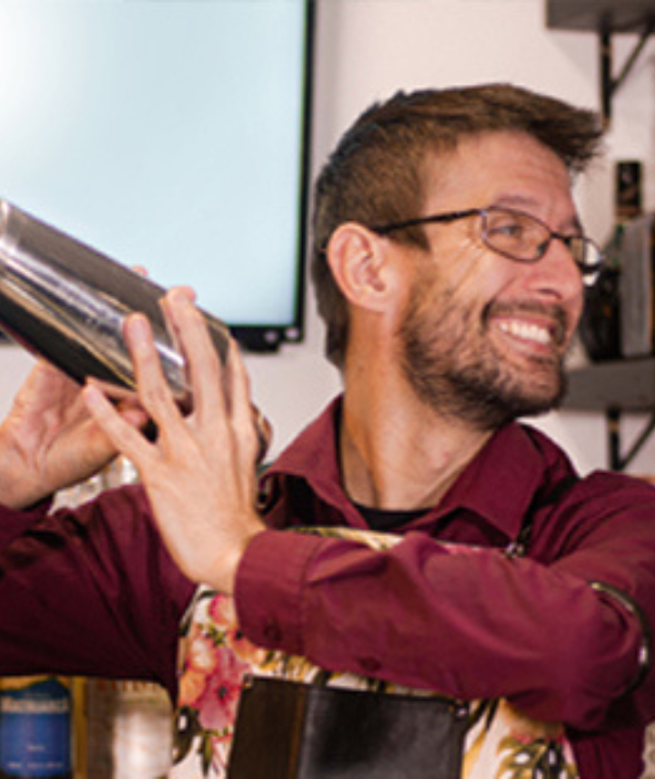 Imagem do Head Bartender André Bueno