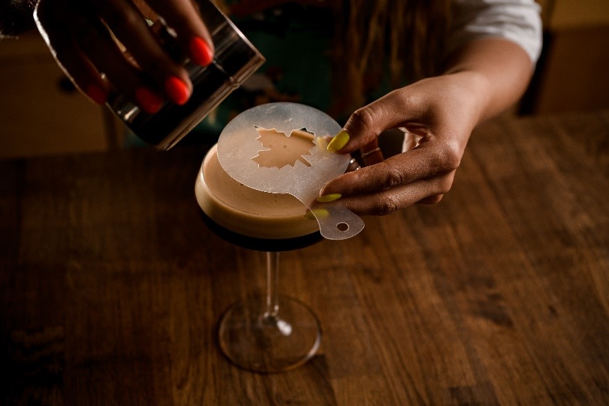 Arte con espuma para cócteles.