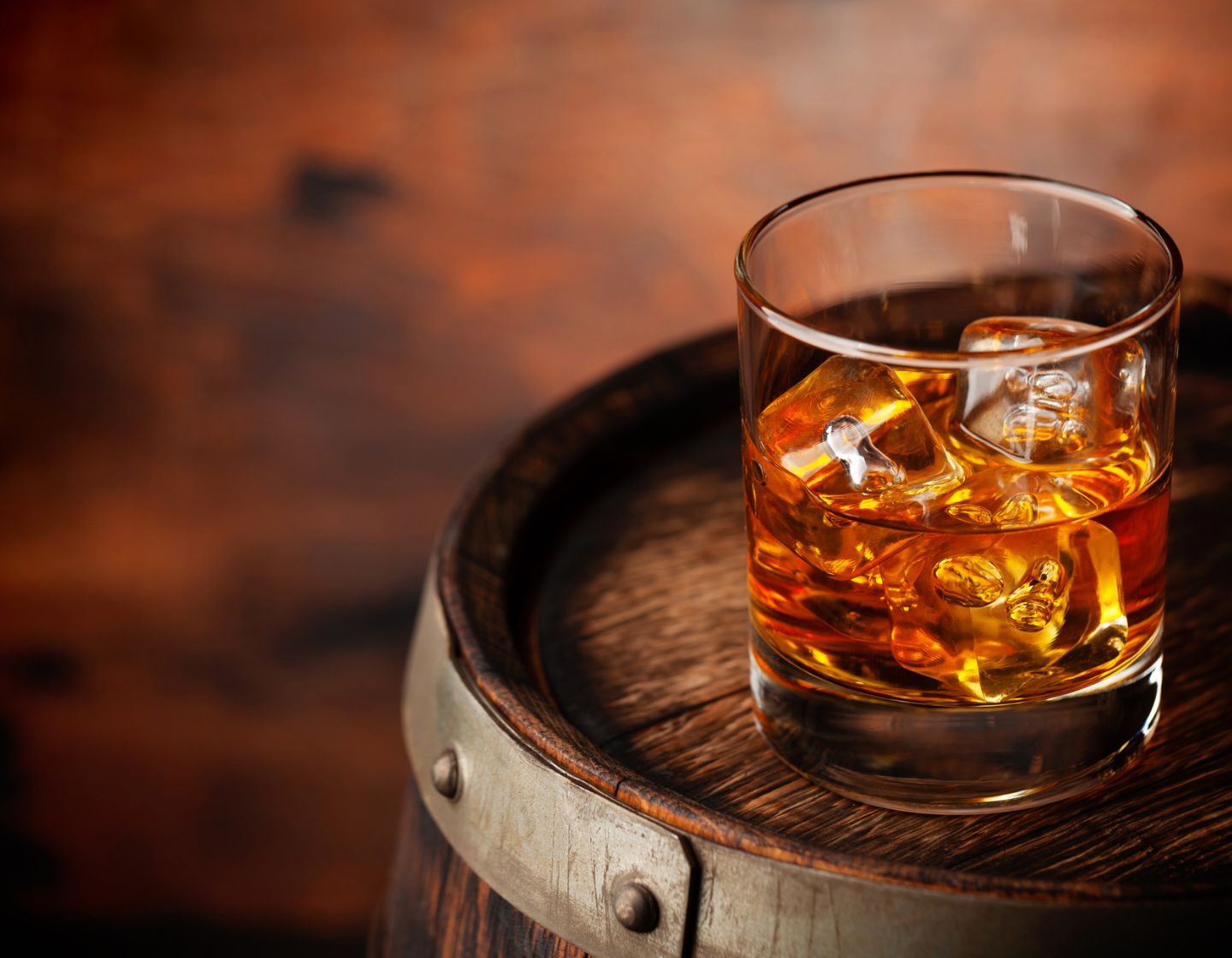 VASO CON WHISKY