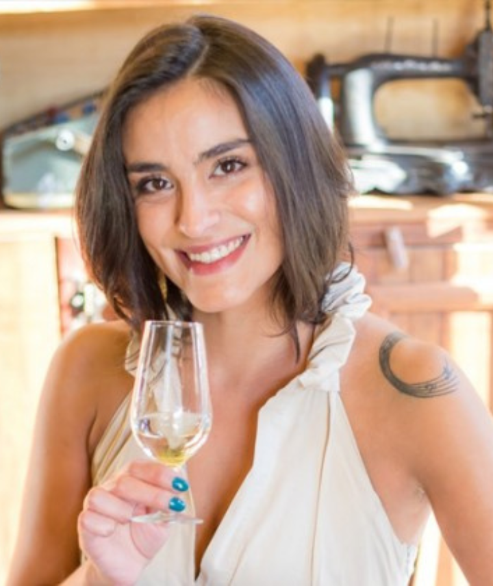 Imagem da Bartender Isadora Fornari 