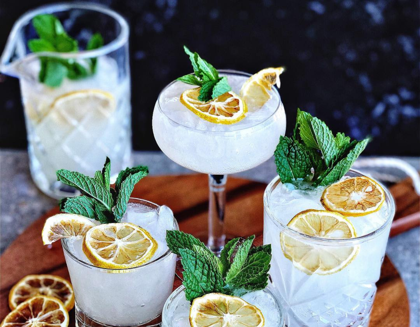 Cócteles preparados con garnish