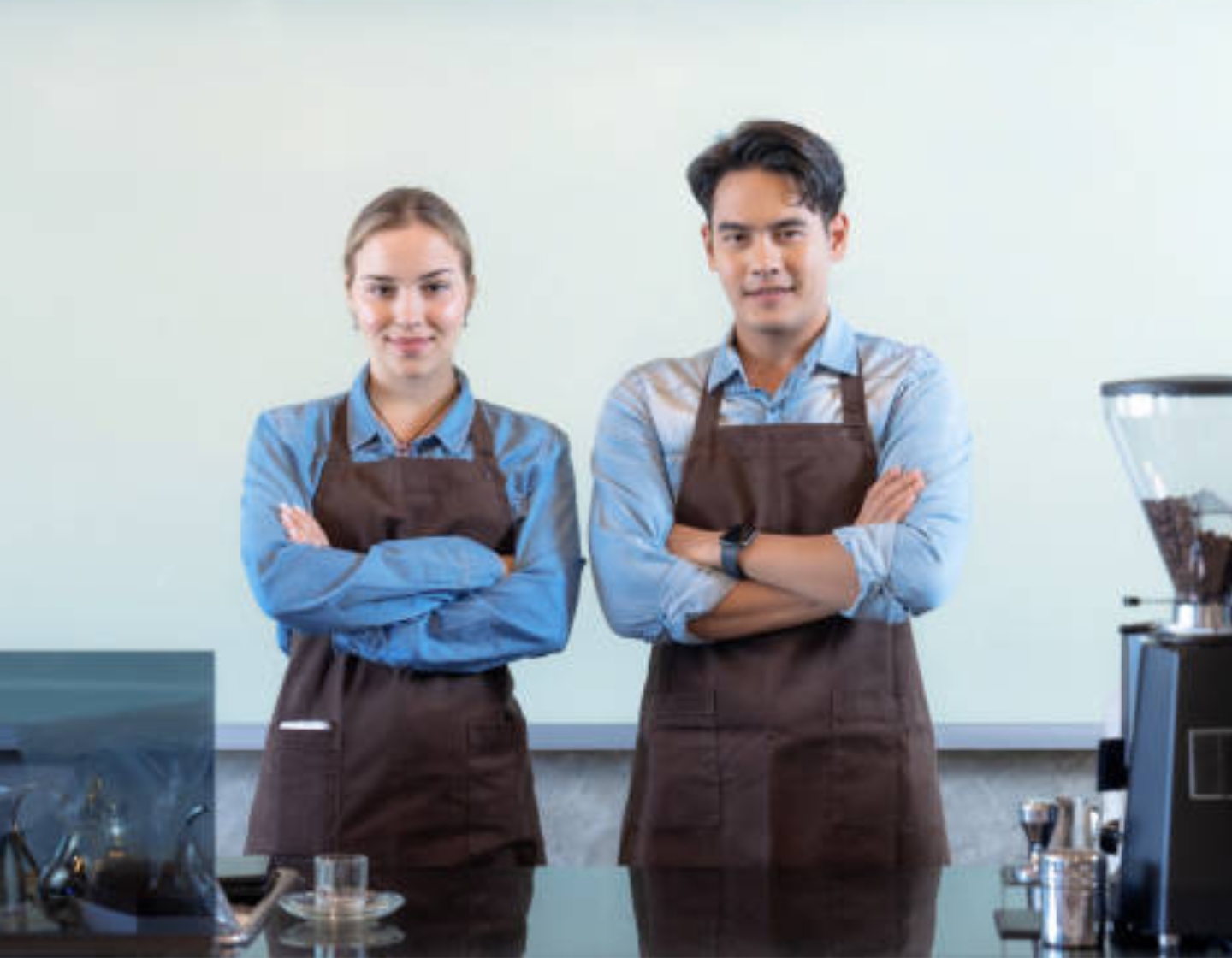 Bartender masculino y femenino