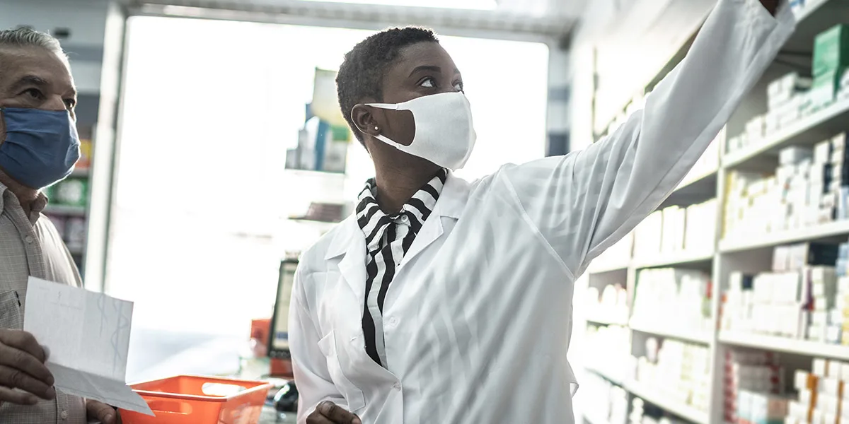 Pharmacist wearing a mask