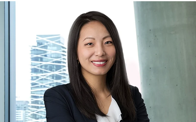 Jennifer Zhou headshot