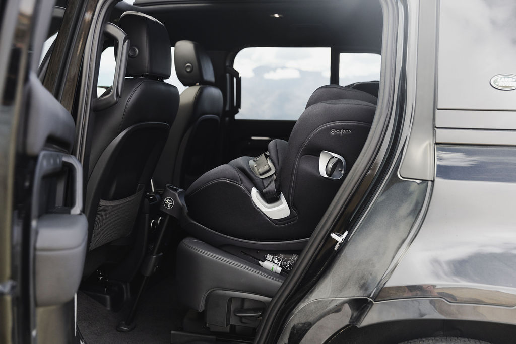 defender-130-accesory-infant-car-seat