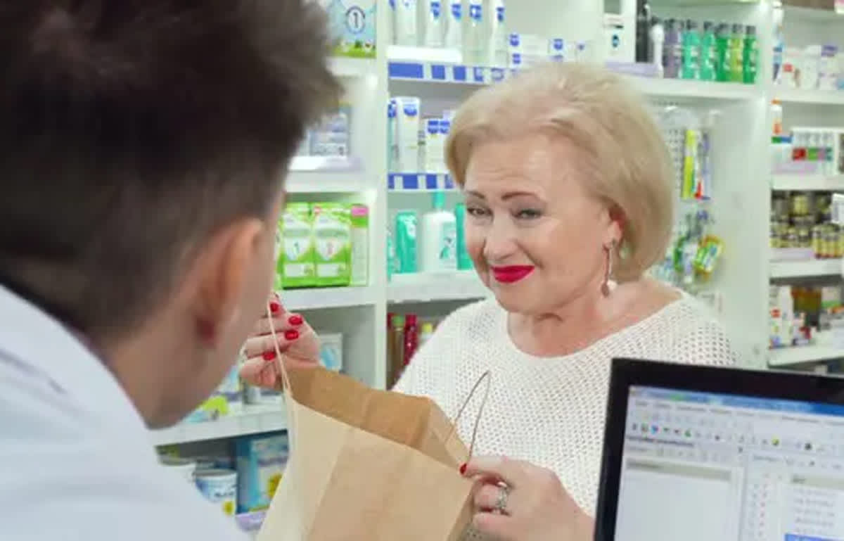 commonwealth-seniors-health-card-the-hawkesbury-phoenix-hawkesbury