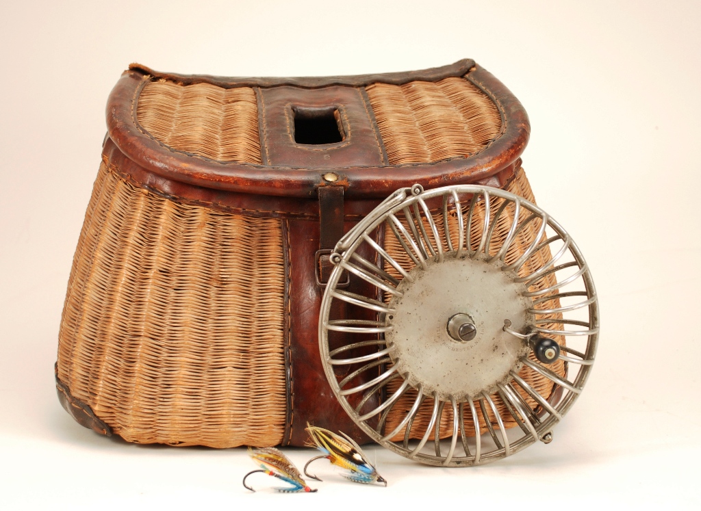 antique-fishing-gear