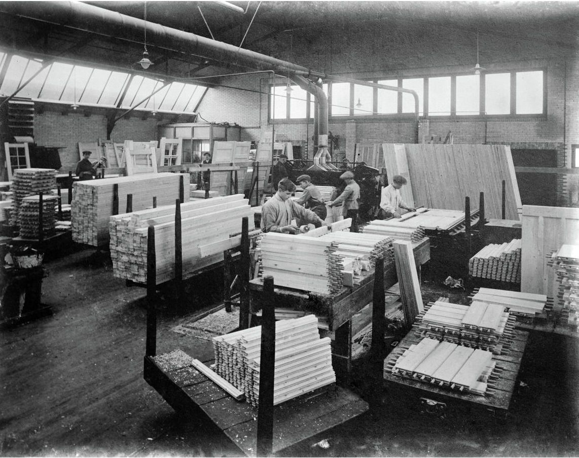 De oprichting en eerste stappen