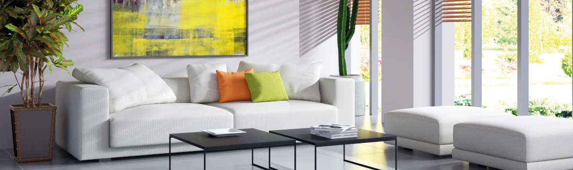 modernes Wohnzimmer mit moderner weißer minimalistischer Einrichtung