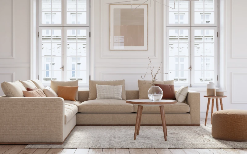 Beige eingerichteter Wohnbereich
