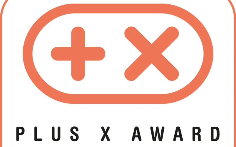 Logo Plus X Award