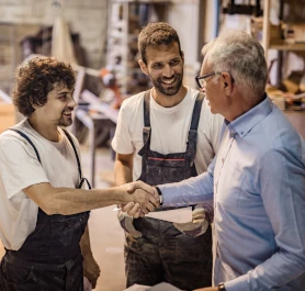 Die 8 wichtigsten Versicherungen für Handwerksbetriebe