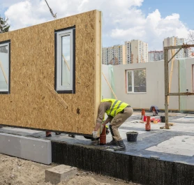 Holzbau gegen Beton: Wer gewinnt das Rennen um Zeit und Geld?