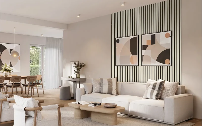 Wohnzimmer mit hellbraunen Holzpaneelen an der Wand 