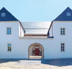 Neuer Glanz für alte Mauern