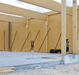 Übergänge und Sockel im Holzrahmenbau abdichten
