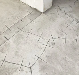 Risse in Beton und Estrich schließen
