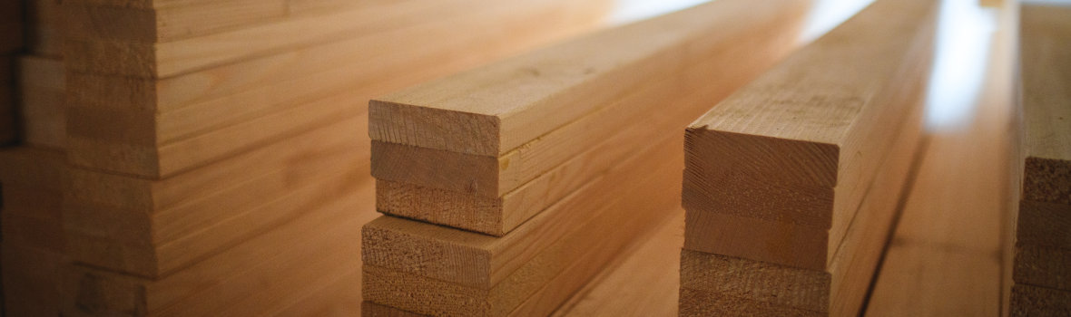 Holzlatten aufeinander gereiht