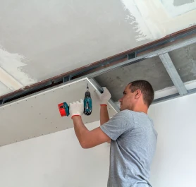 Abgehängte Decken im Trockenbau: Das sind die Vorteile dieser Lösung