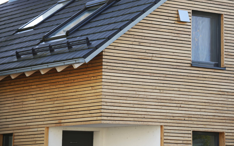 Haus mit Holzfassade