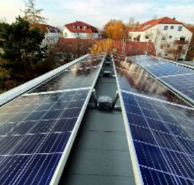 Photovoltaik-Anlagen für geneigte Dächer