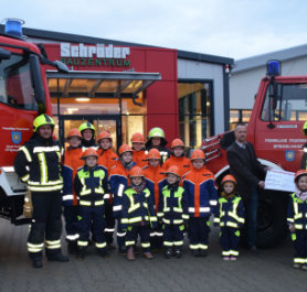 Spende für die Jugendfeuerwehr Spiegelhagen