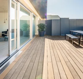 Trendige Beläge für Terrasse und Balkon