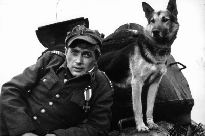 Януш Ґайос у серіалі «Чотири танкісти і пес», 1966 рік. Фото: Ромуальд Кропат / Forum