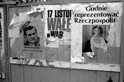 Передвиборчі плакати Лєха Валенси та Тадеуша Мазовецького. Фото: Влодзімєж Василюк / Forum